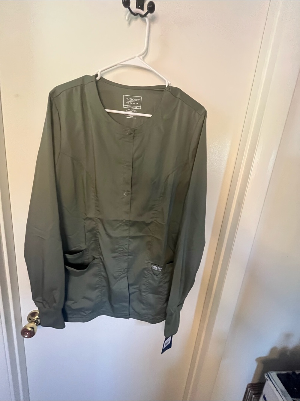 Classic Olive Green Women's  Scrub Workwear Jacket - Picture 2 of 5
